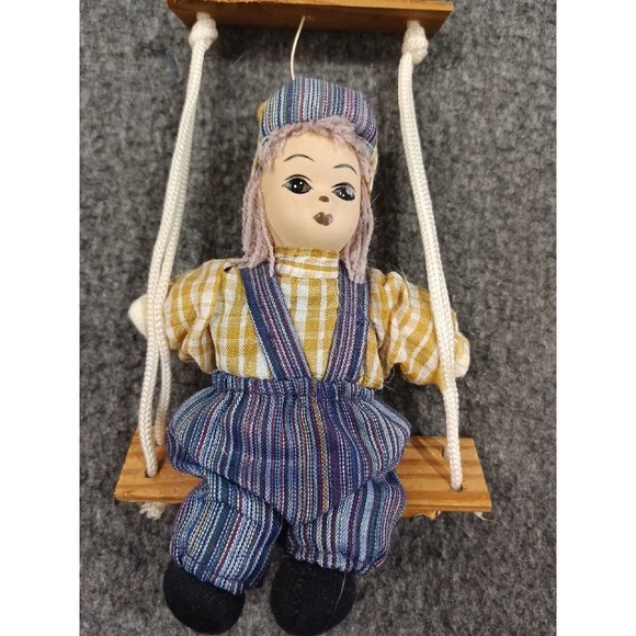Vintage Porcelain Dolls Marionette Boy & Girl On A Wooden Swing Clown Doll - Picture 9 of 14